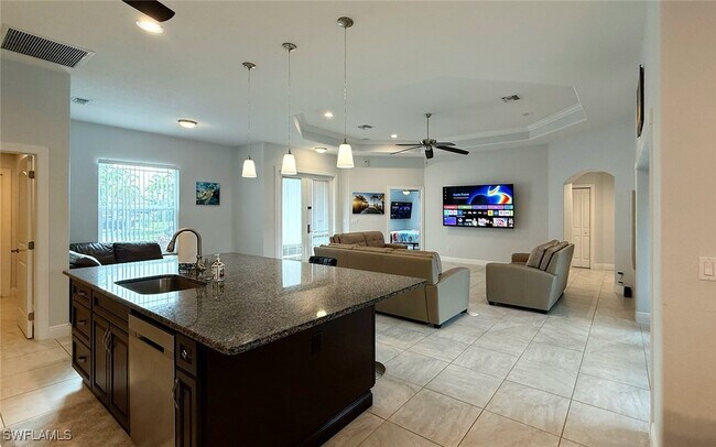 Building Photo - 131 S Bahama Ave