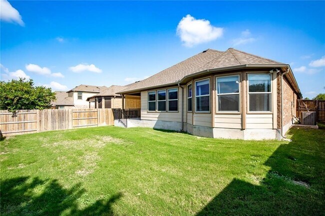 Building Photo - 3409 De Torres Cir