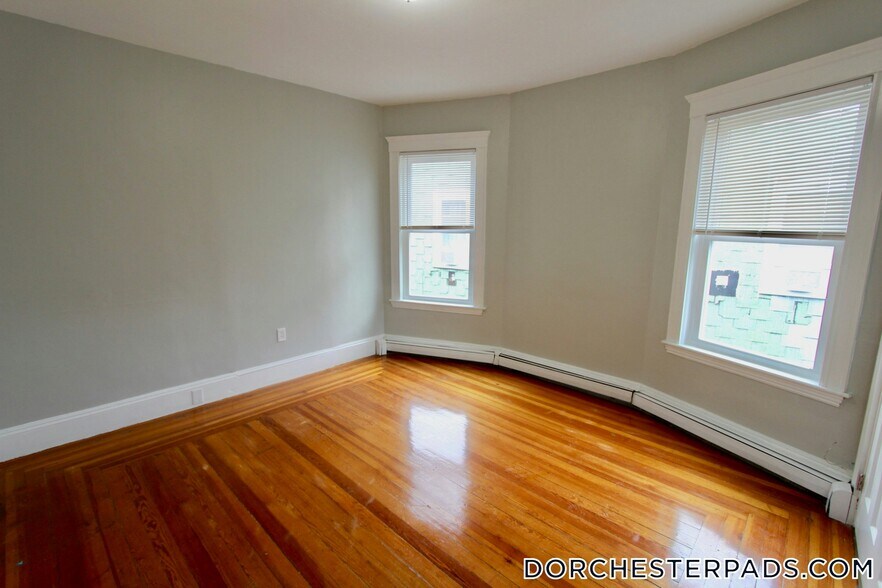 Primary Photo - 15 Elder St