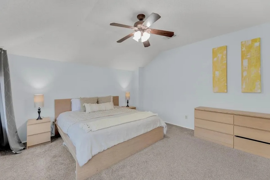 Building Photo - 16914 Dorman Dr