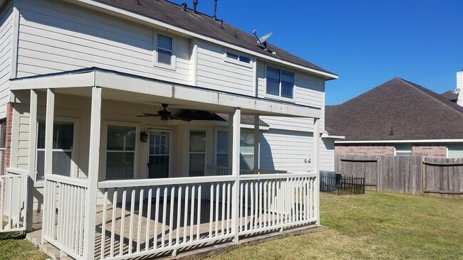 Building Photo - 4015 Redwood Arbor Ln