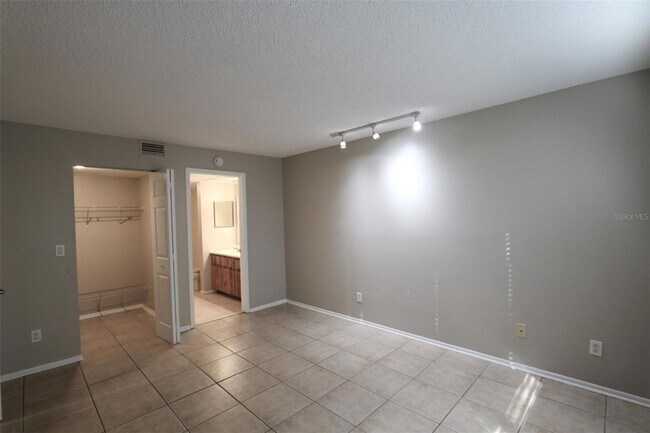 Building Photo - 4957 Puritan Cir