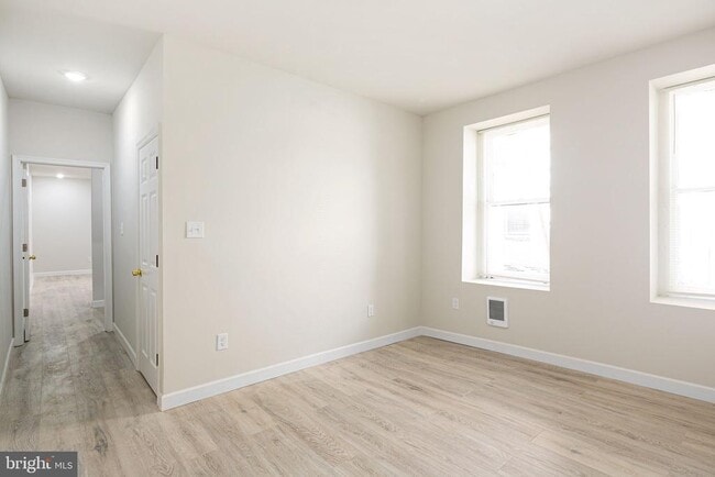 Building Photo - 702 E Chelten Ave