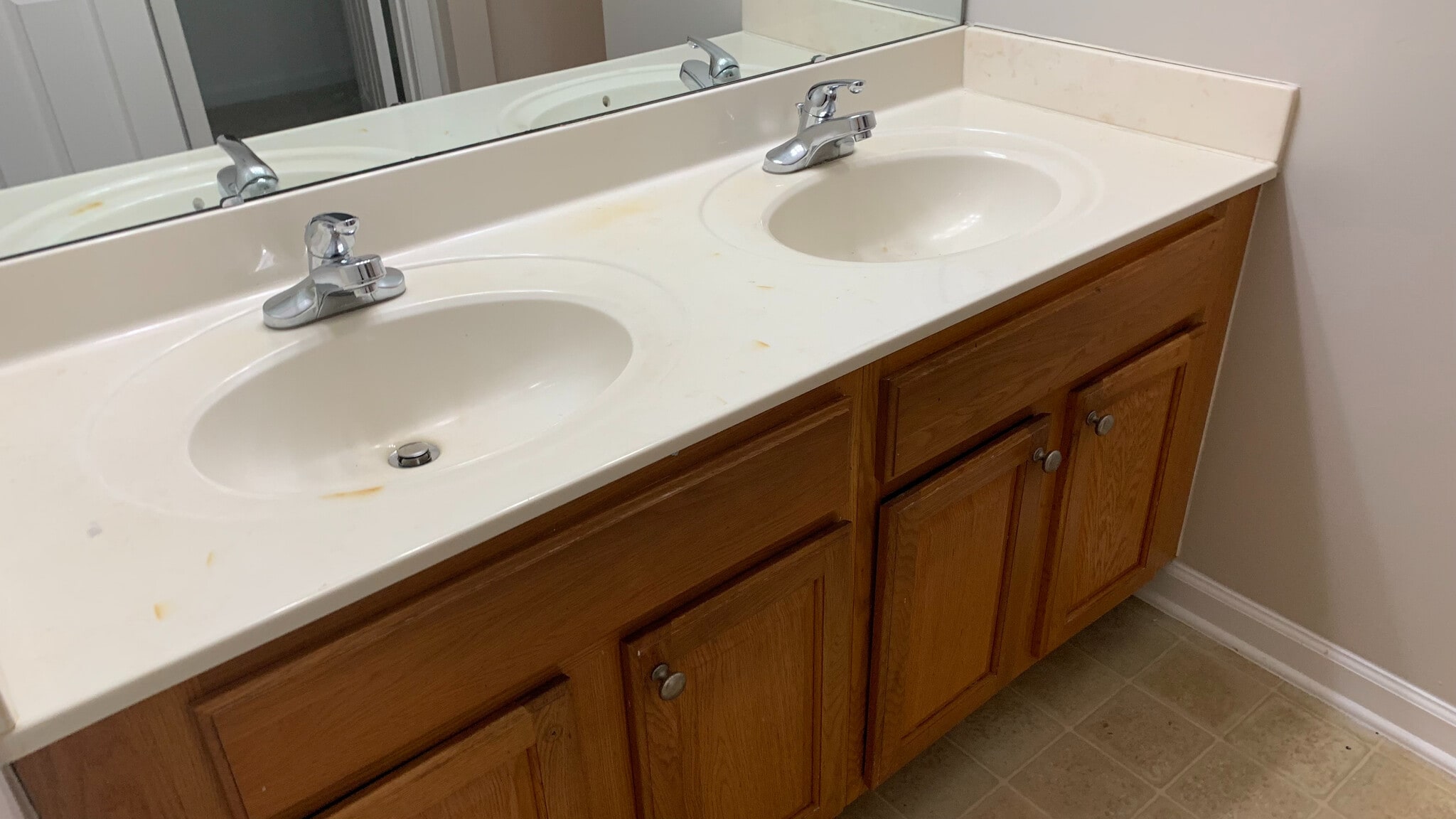 Building Photo - Room in Townhome on Plank Bridge Way