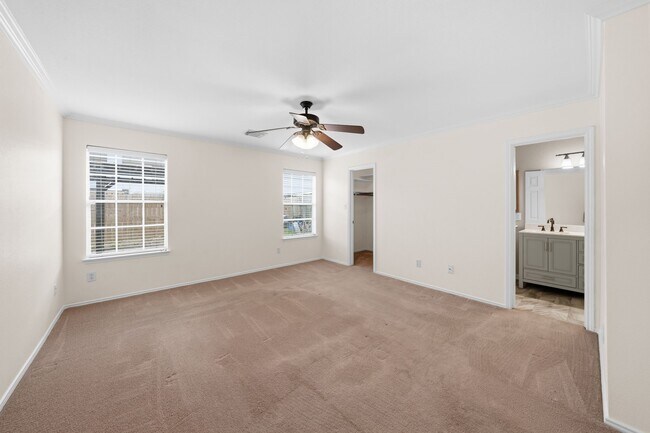 Building Photo - 5726 Westminster Village Dr