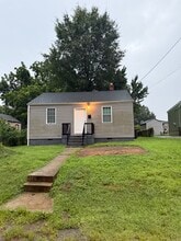Building Photo - 2404 Alexander Ave