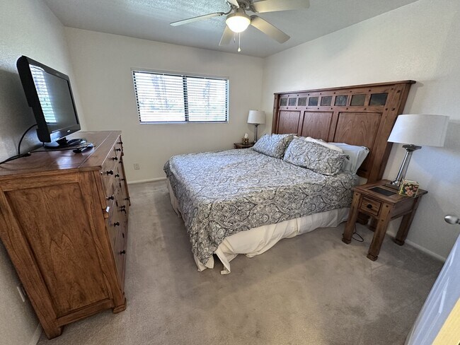 Building Photo - 441 Moser Ave