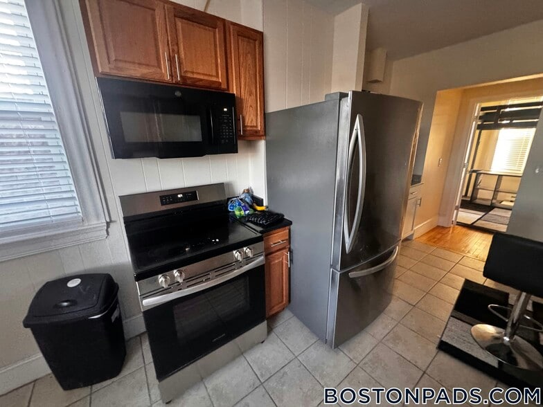 Building Photo - 30 Wadsworth St