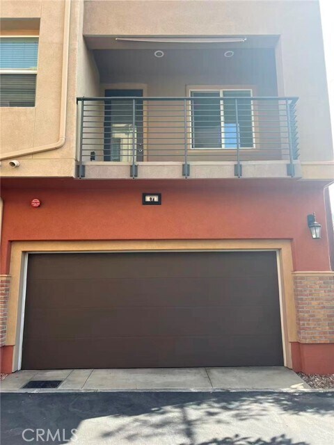 Building Photo - 422 W Rte 66