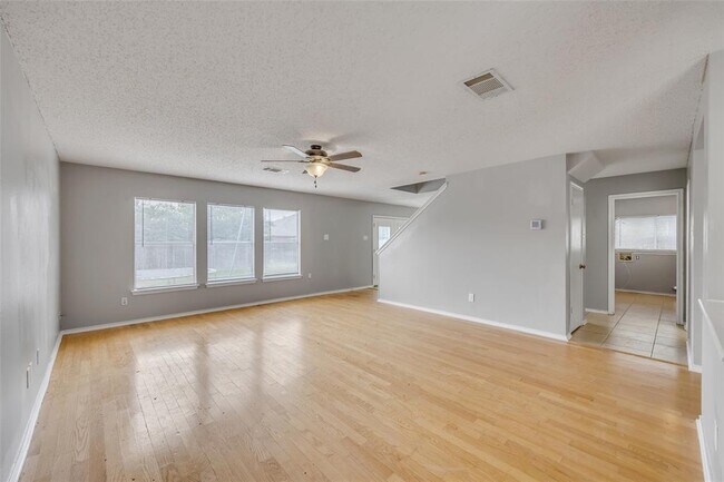 Building Photo - 2514 Byfield Dr
