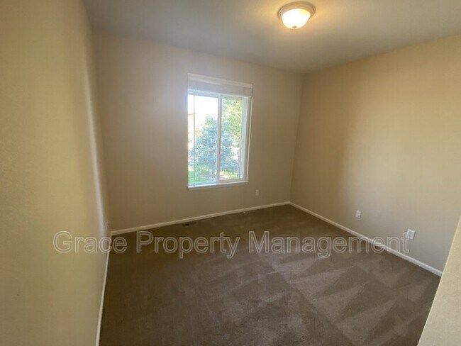 Building Photo - 10255 Ventura St
