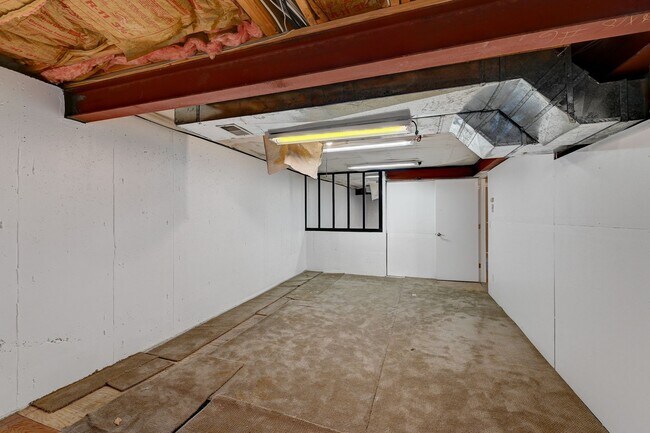 Building Photo - 3369 S Tulare Ct