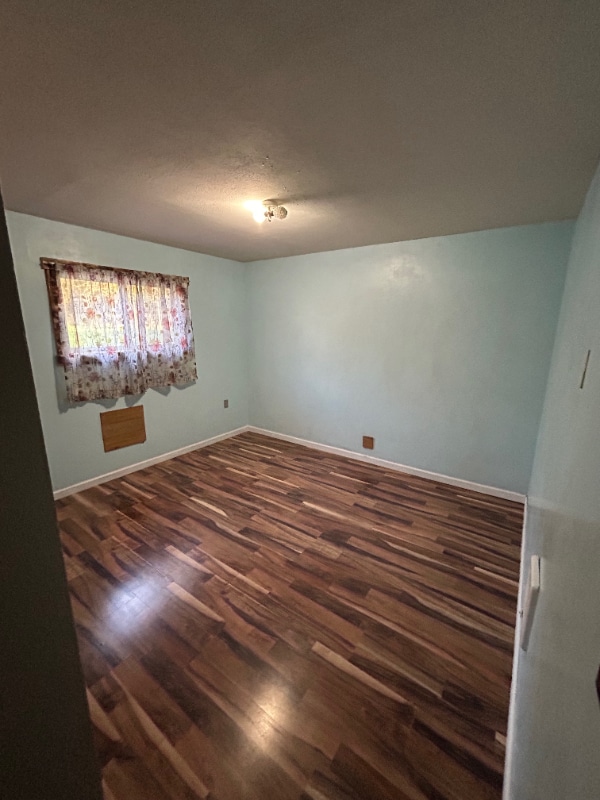 Building Photo - 2015 SE Ridge Rd