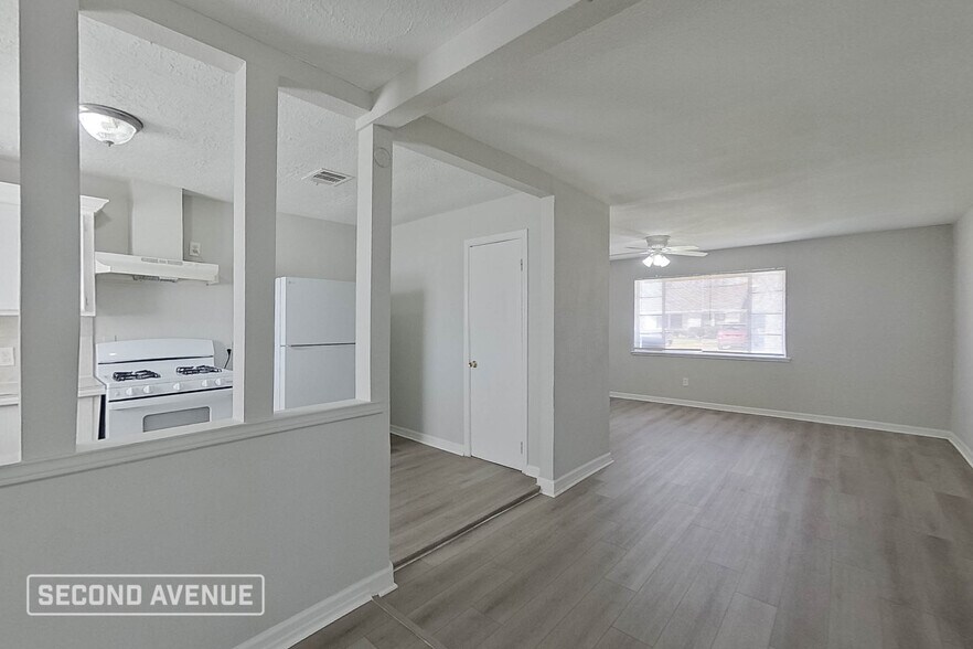 Building Photo - 205 Tilden Dr