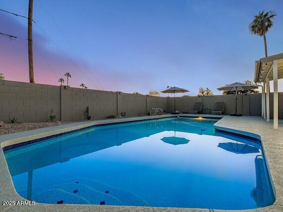 Building Photo - 1101 E Balboa Dr