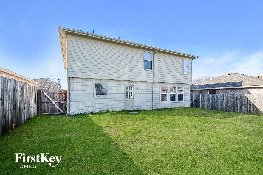 Building Photo - 3824 Bandera Ranch Rd