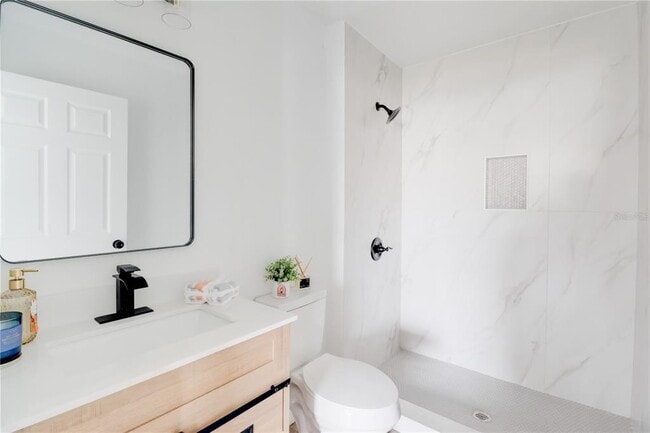 Building Photo - 20 Water Trak