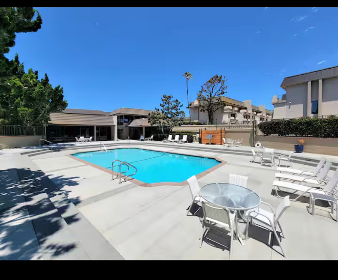 Building Photo - 763 Pacific Surf Dr