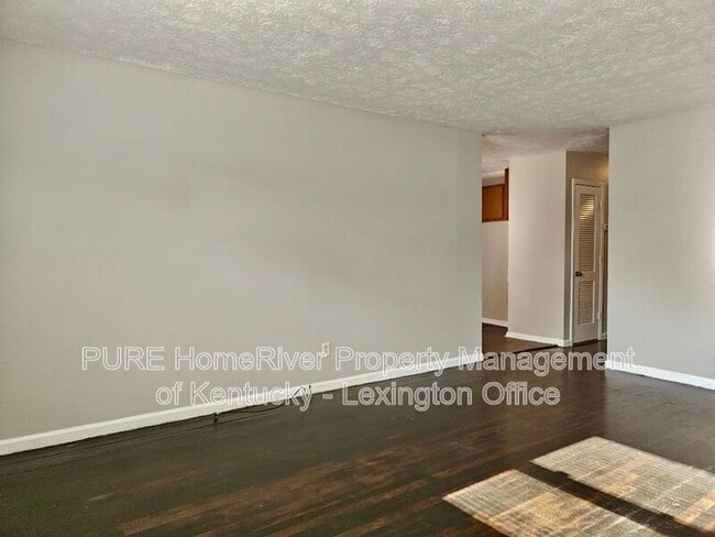 Building Photo - 1278 Winburn Dr