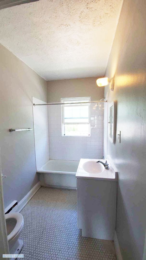 Building Photo - 415 Probasco St