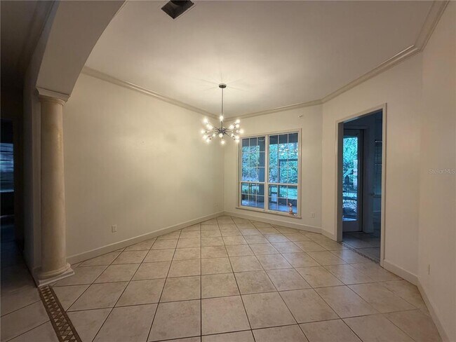 Building Photo - 9717 SW 32nd Ln