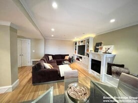 Building Photo - 27 Telegraph St