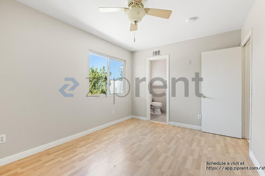 Building Photo - 5009 Tyler St