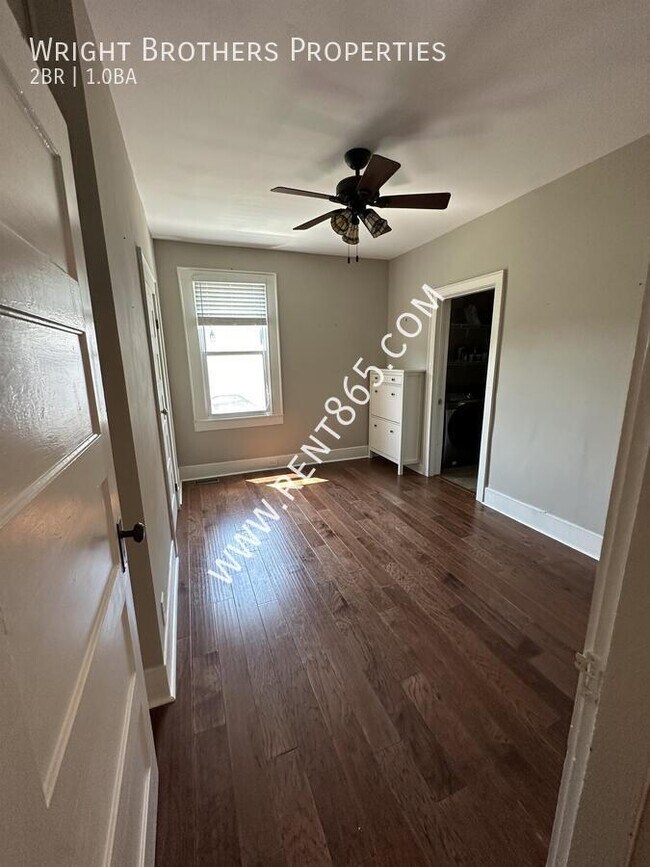 Building Photo - 2525 Bernhurst Dr