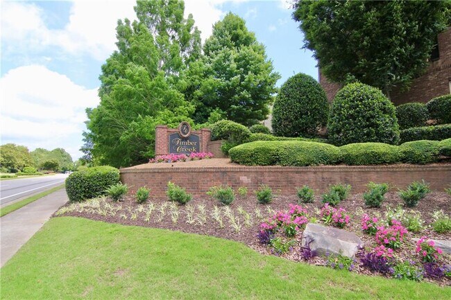 Building Photo - 1660 Jardin Ct