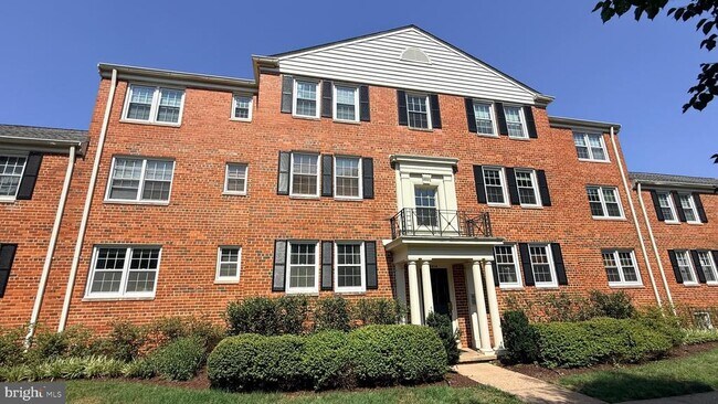 Building Photo - 6514 Potomac Ave