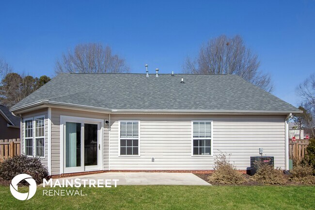 Building Photo - 105 Rhyne Springs Rd