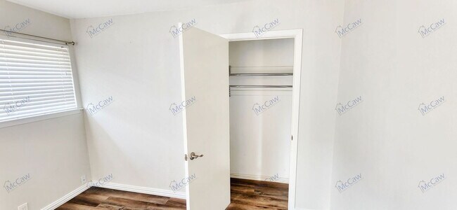 Building Photo - 4402 Tophill Ln