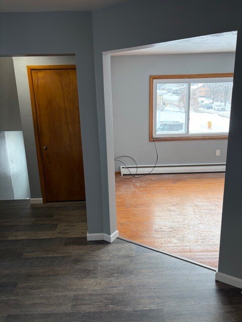 Building Photo - 105 Kinamrok St