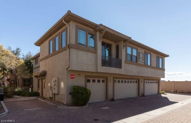 Building Photo - 1225 N 36th St