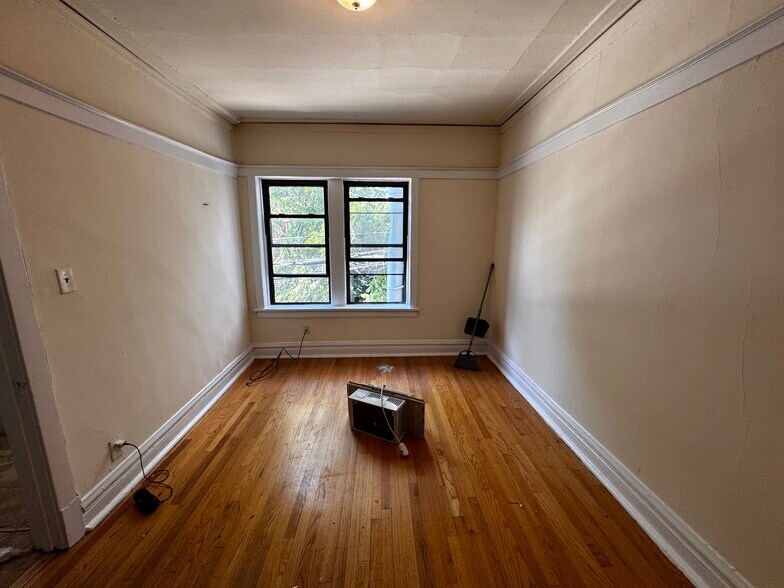 Building Photo - 2530 N Kedzie Blvd