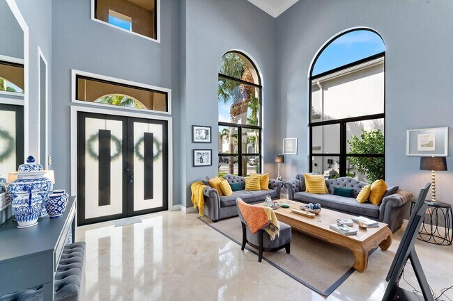 Building Photo - 9173 Delemar Ct