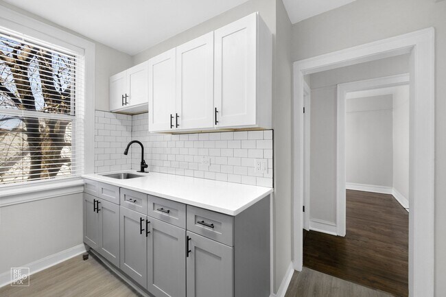 Building Photo - South Shore Apartments