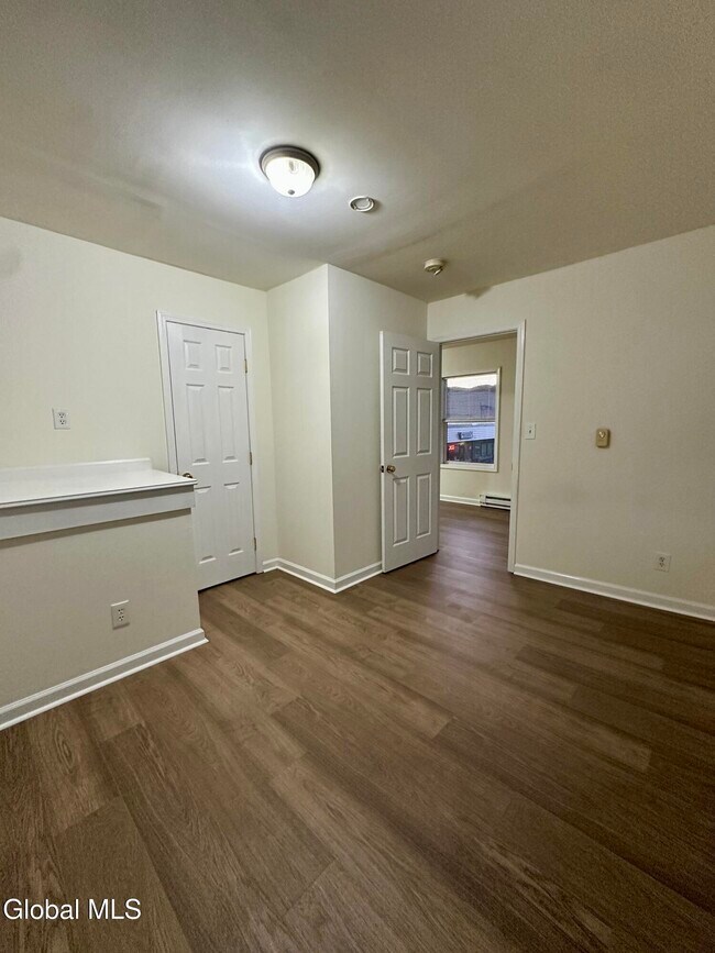 Building Photo - 910 19th St