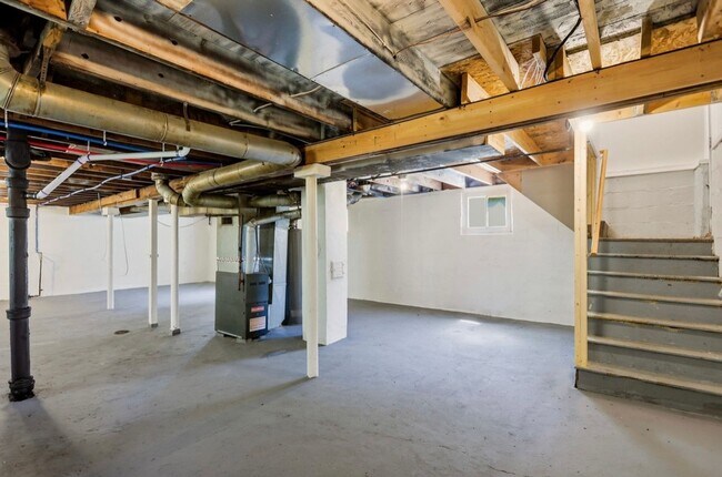 Building Photo - Beautifully Renovated 2 Bed, 1 Bath Home for Rent!