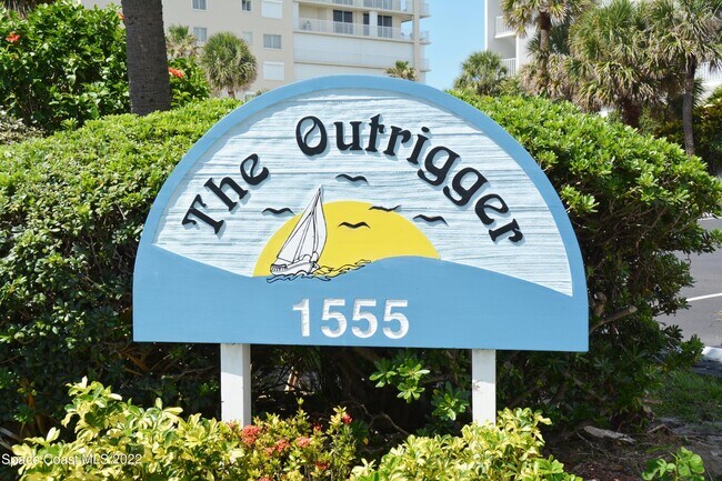 Building Photo - 1555 N Hwy A1A