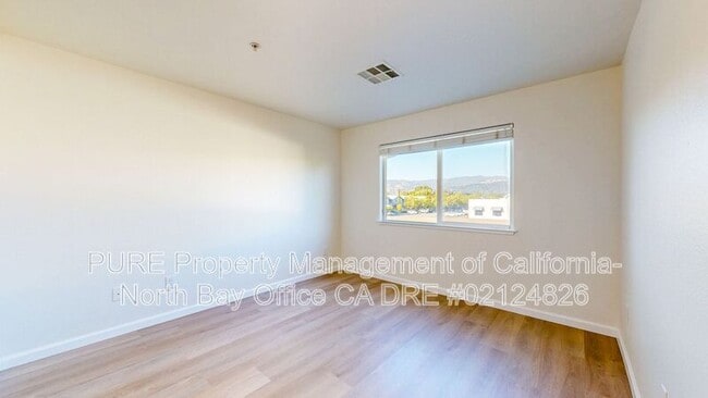 Building Photo - 120 Treadway Ct