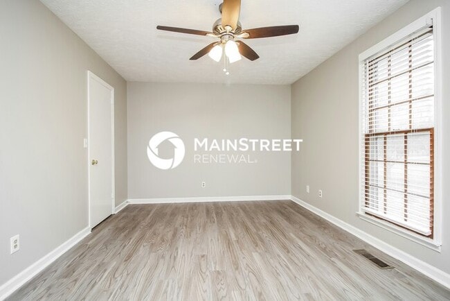 Building Photo - 3 Bedroom Pet-Friendly Home in Smyrna, TN with Main Street Renewal