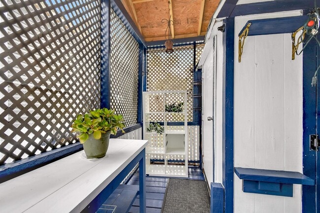 Building Photo - 4895 Ave D