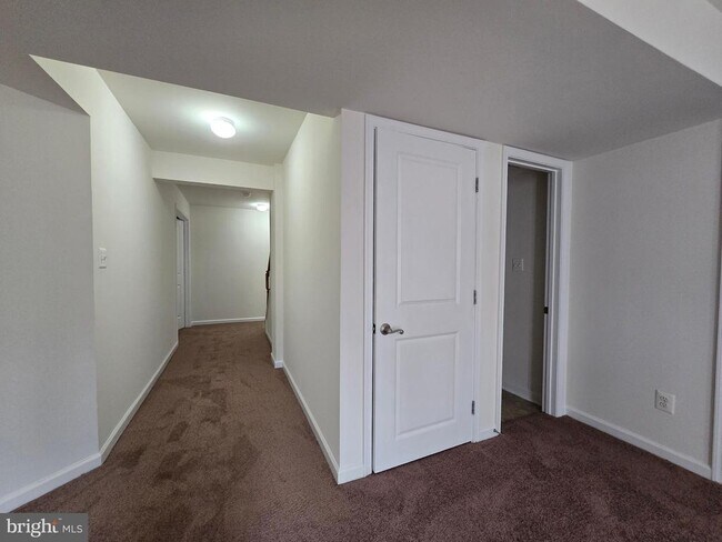 Building Photo - 173 Heartleaf Ln