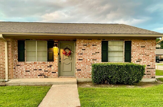 Building Photo - 5458 Folsom Dr