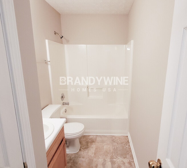 Building Photo - 505 Village Cir