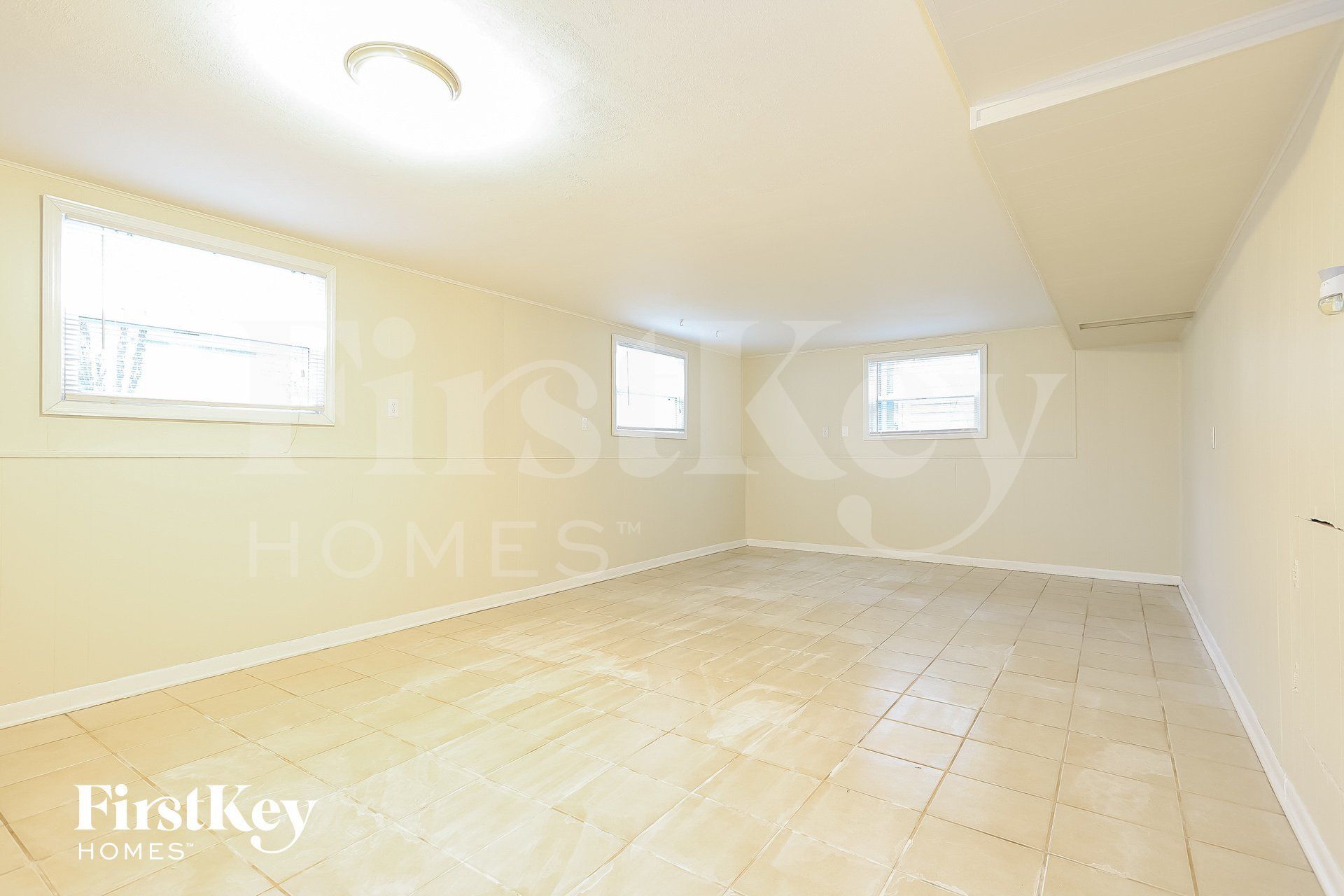 Building Photo - 660 Jefferson Ave