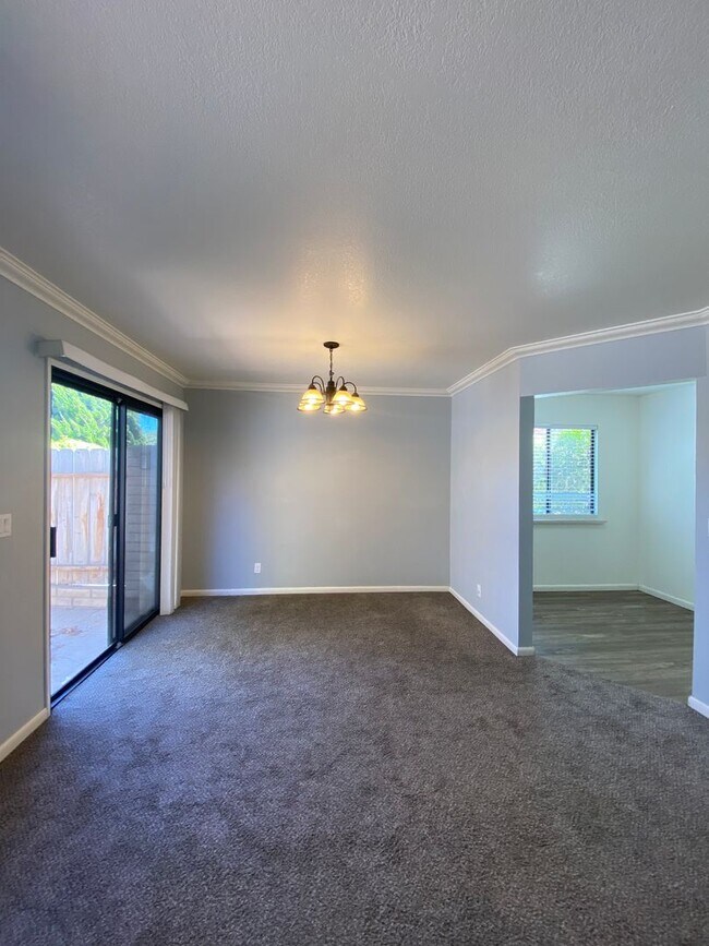 Building Photo - Large Centrally Located Two Story Condo wi...