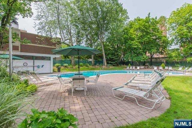 Building Photo - 301 Beech St