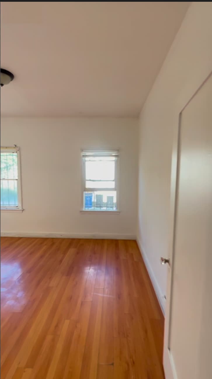 Building Photo - 2006 N Commonwealth Ave